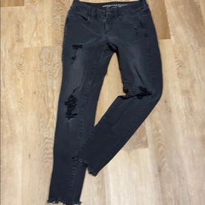 American eagle black jeans distressed size 4